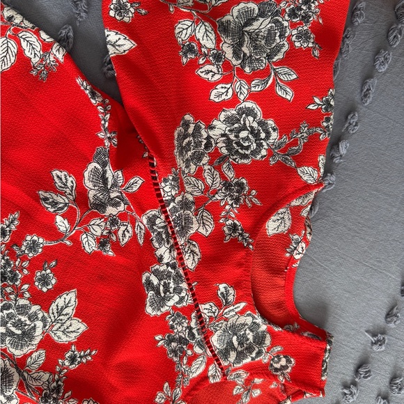 Women's Floral Top Bundle - Red and Yellow - Picture 4 of 8